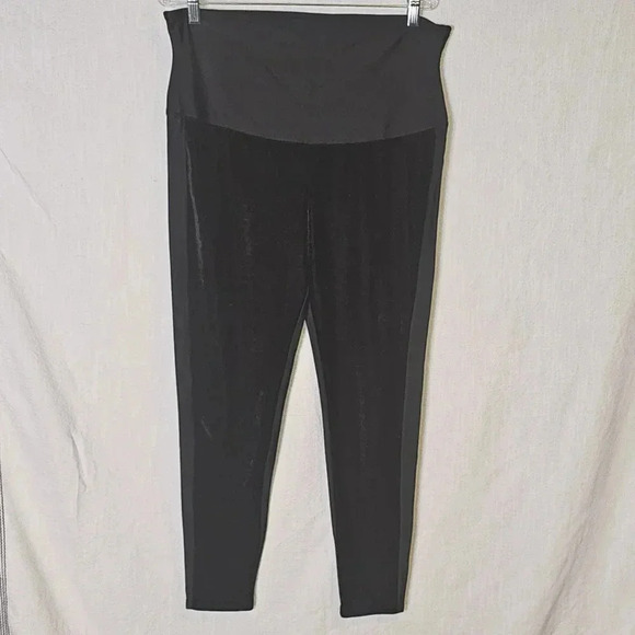 Yummie Signature Waistband Leggings With Velvet Front and Nylon Back Black,SZ 1X - Picture 10 of 15